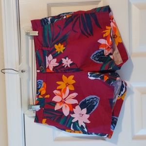 Old Navy Floral Everyday Shorts 3.5" inseam
